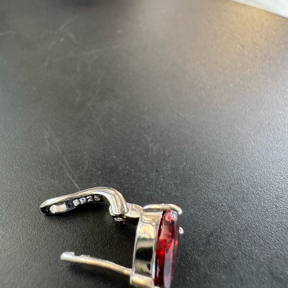 Elegant Garnet Teardrop Earrings in 925 Sterling Silver - Picture 3 of 4
